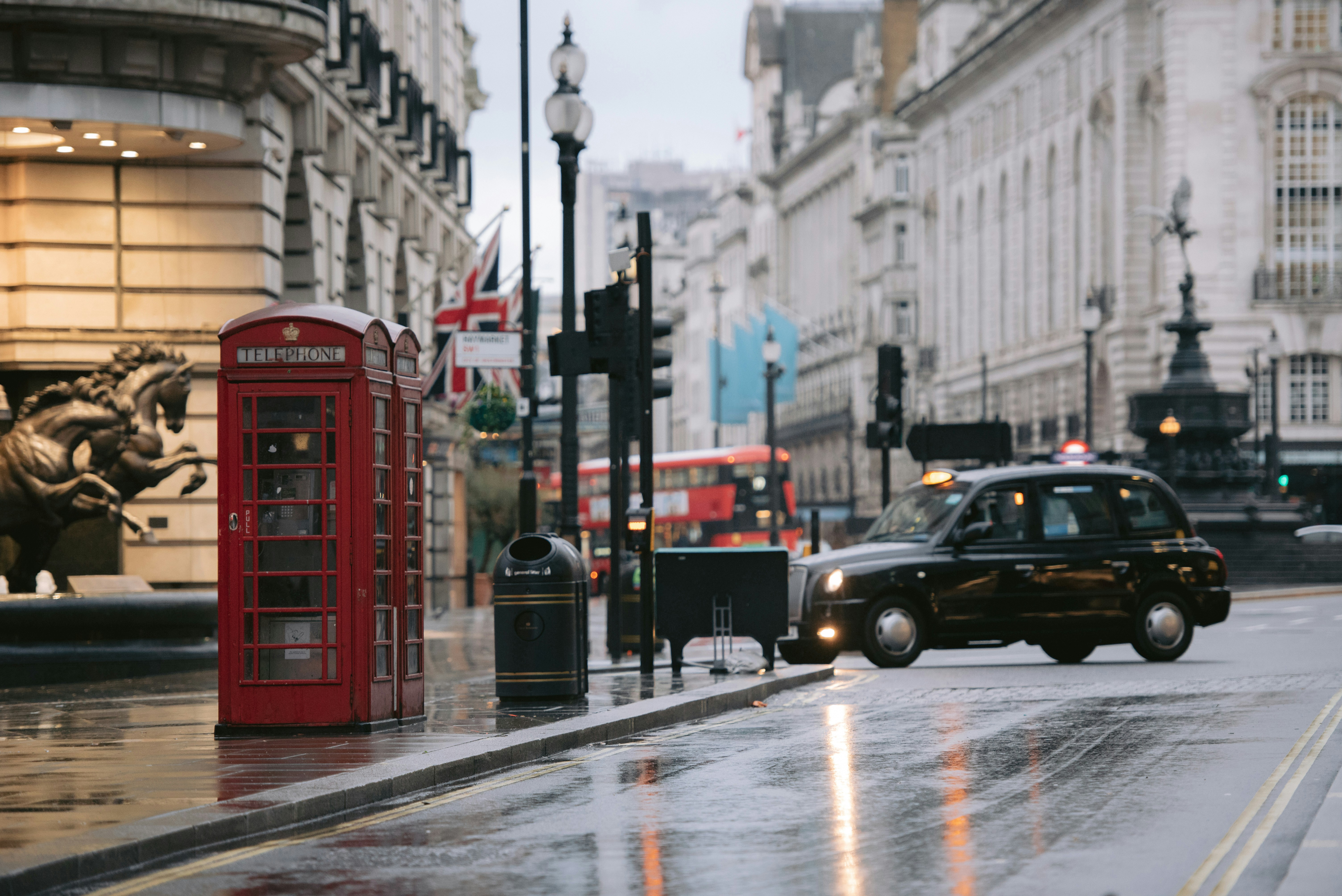 LONDON STREET